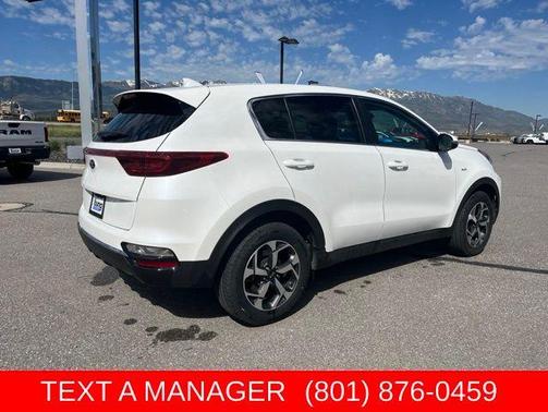 Snow White Pearl 2021 Kia Sportage LX