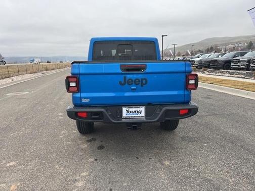 2026 Jeep Gladiator Sport