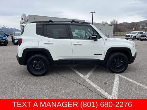 Alpine White Clearcoat 2022 Jeep Renegade Trailhawk