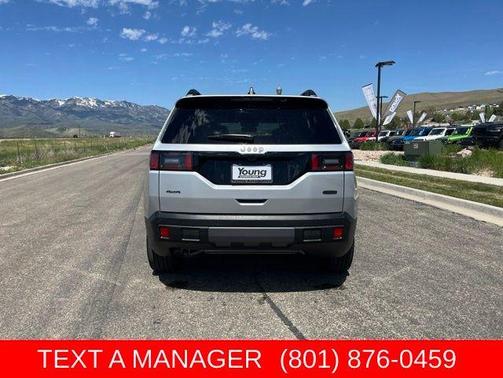 Silver Zynith Clearcoat 2026 Jeep Cherokee Overland