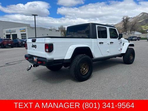 Bright White Clearcoat 2023 Jeep Gladiator Sport