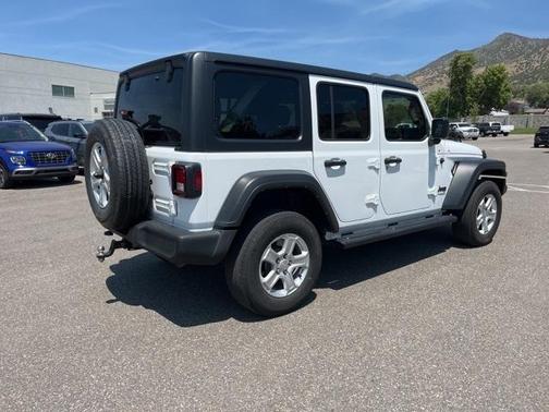 2022 Jeep Wrangler Unlimited Sport