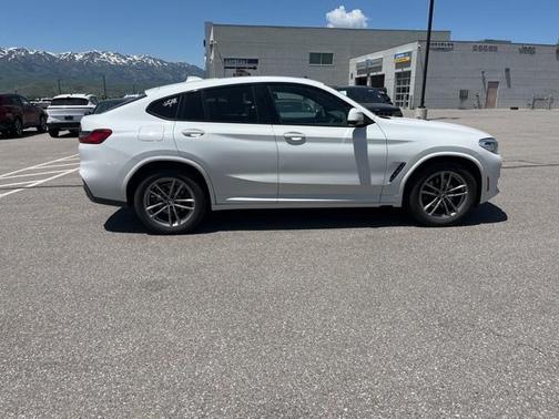 2021 BMW X4 xDrive30i