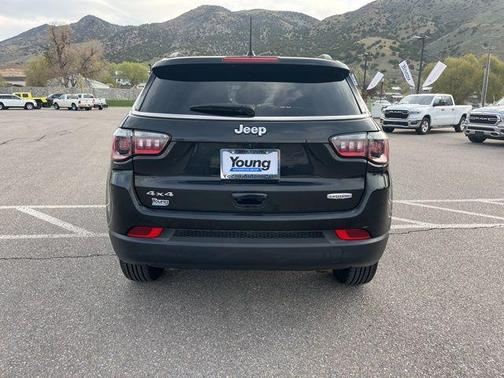 Diamond Black 2024 Jeep Compass Latitude