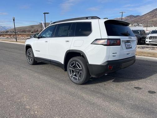2026 Jeep Cherokee LAREDO/LIMITED