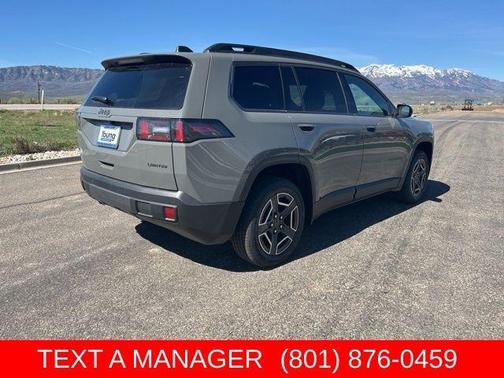 Sting Gray Clearcoat 2026 Jeep Cherokee LAREDO/LIMITED