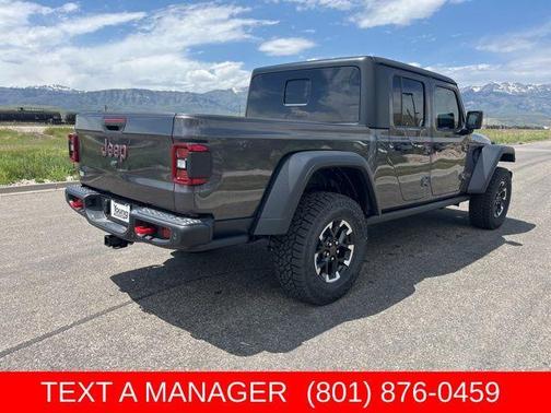 Granite Crystal Clearcoat Metallic 2026 Jeep Gladiator Rubicon