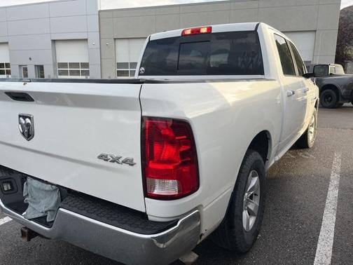 2016 RAM 1500 SLT