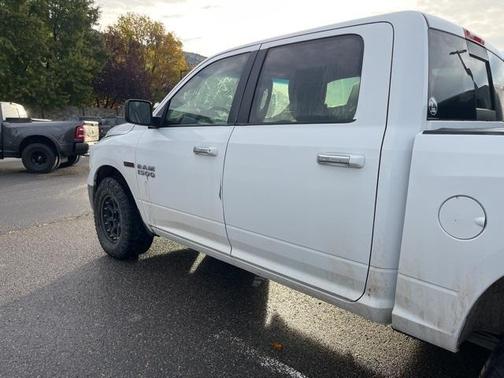 2016 RAM 1500 SLT