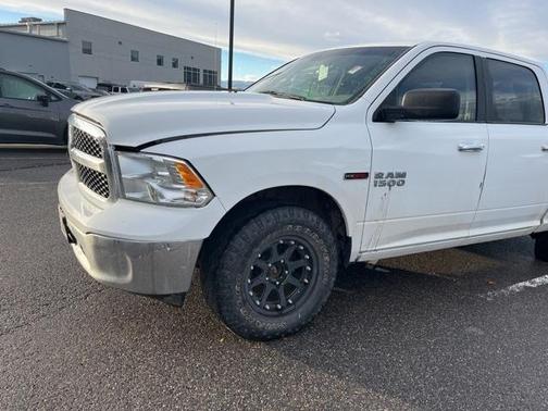 2016 RAM 1500 SLT