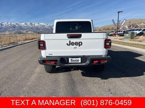 Bright White Clearcoat 2026 Jeep Gladiator Rubicon
