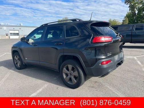 Brilliant Black Crystal Pearlcoat 2016 Jeep Cherokee Latitude
