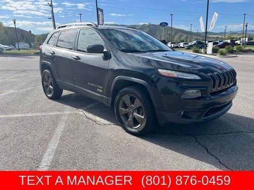 Brilliant Black Crystal Pearlcoat 2016 Jeep Cherokee Latitude