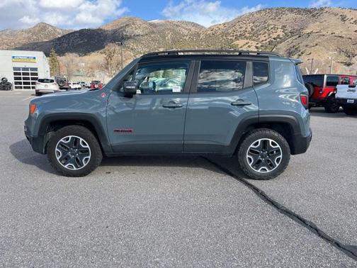 2016 Jeep Renegade Trailhawk