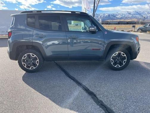 2016 Jeep Renegade Trailhawk