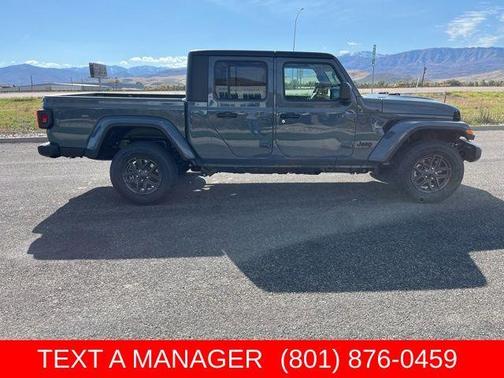 Anvil Clearcoat 2025 Jeep Gladiator Sport