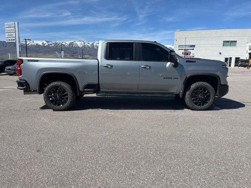 Sterling Gray Metallic 2025 Chevrolet Silverado 3500 LT