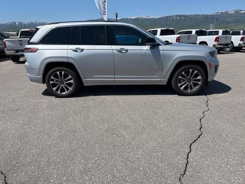 2023 Jeep Grand Cherokee Overland