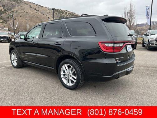 DB Black Crystal Clearcoat 2024 Dodge Durango GT