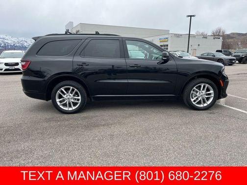 DB Black Crystal Clearcoat 2024 Dodge Durango GT