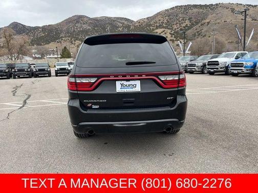 DB Black Crystal Clearcoat 2024 Dodge Durango GT