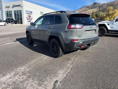 2022 Jeep Cherokee Trailhawk