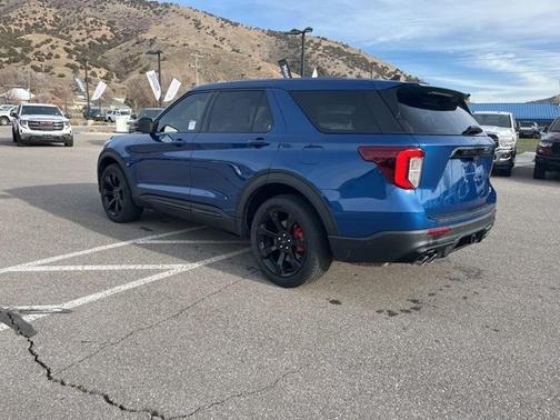 2022 Ford Explorer ST