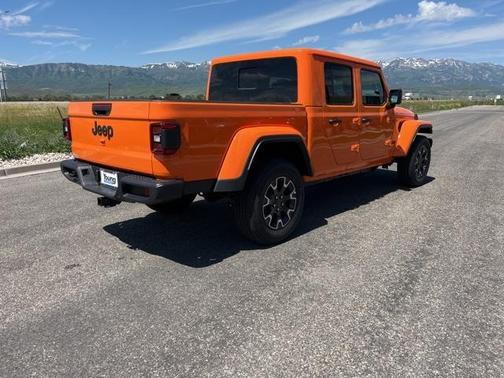 2025 Jeep Gladiator Sport