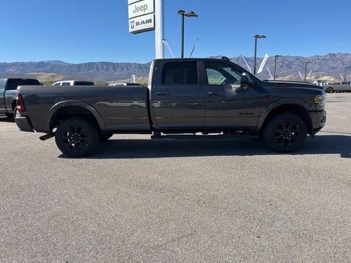 2022 RAM 3500 Laramie