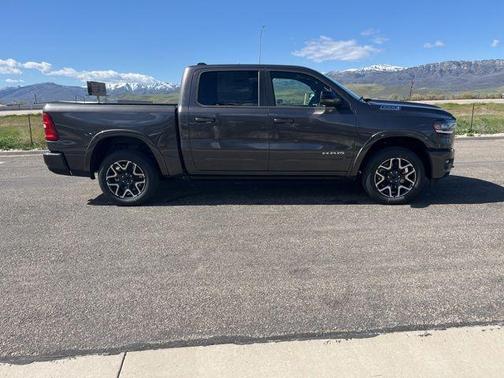 Granite Crystal Clearcoat Metallic 2026 RAM 1500 Laramie