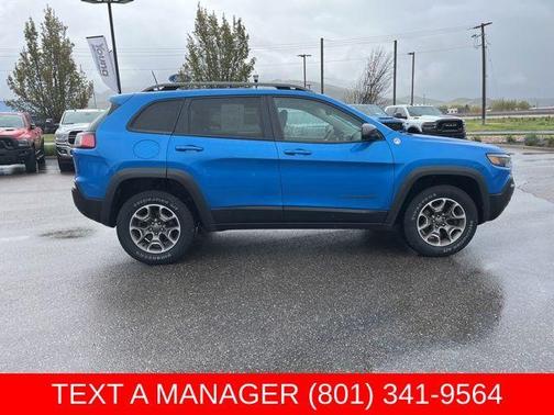 Hydro Blue Pearlcoat 2021 Jeep Cherokee Trailhawk