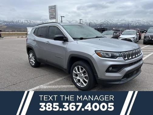 2022 Jeep Compass Latitude Lux