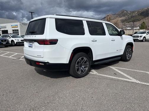 2024 Jeep Wagoneer Series II
