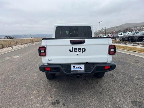 Bright White Clearcoat 2026 Jeep Gladiator Sport