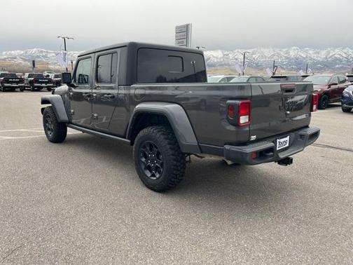 2023 Jeep Gladiator Sport