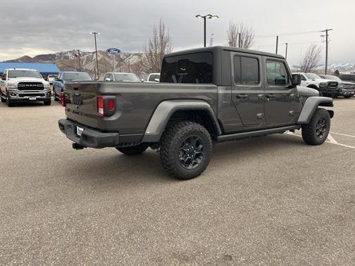 2023 Jeep Gladiator Sport