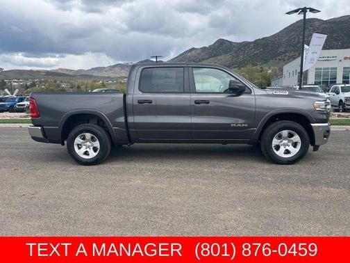 Granite Crystal Clearcoat Metallic 2026 RAM 1500 Big Horn/Lone Star