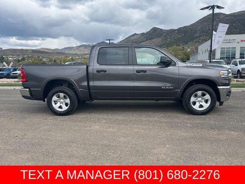 Granite Crystal Clearcoat Metallic 2026 RAM 1500 Big Horn/Lone Star