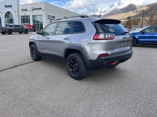 2021 Jeep Cherokee Trailhawk