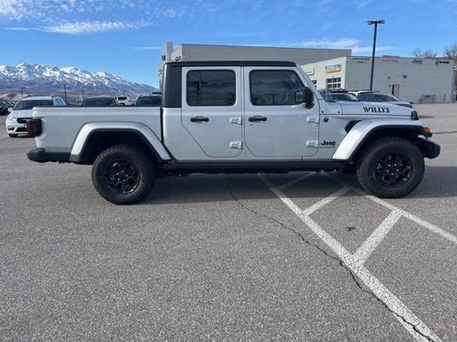 2023 Jeep Gladiator Sport