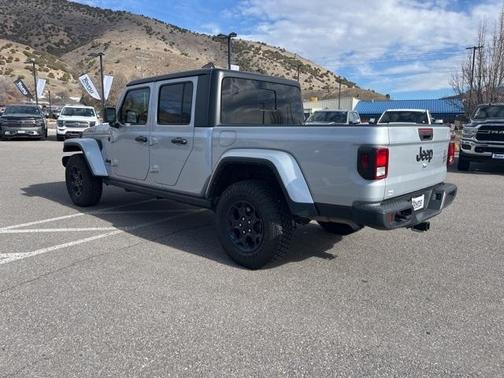 2023 Jeep Gladiator Sport