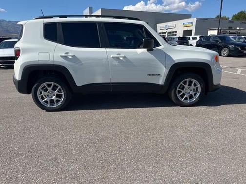 2023 Jeep Renegade Latitude