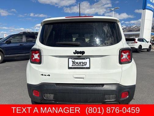 Alpine White Clearcoat 2023 Jeep Renegade Latitude