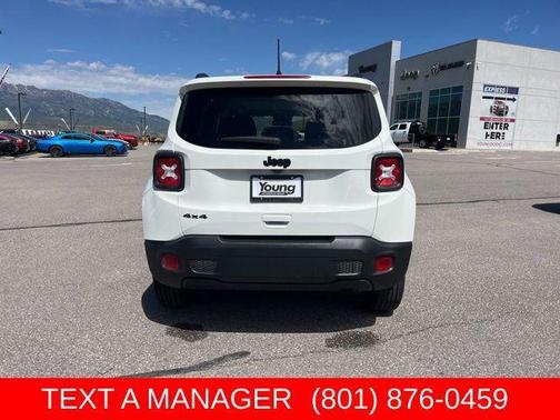 Alpine White Clearcoat 2023 Jeep Renegade Latitude