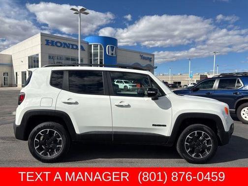 Alpine White Clearcoat 2023 Jeep Renegade Latitude