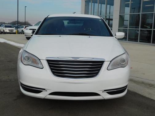 2014 Chrysler 200 Touring