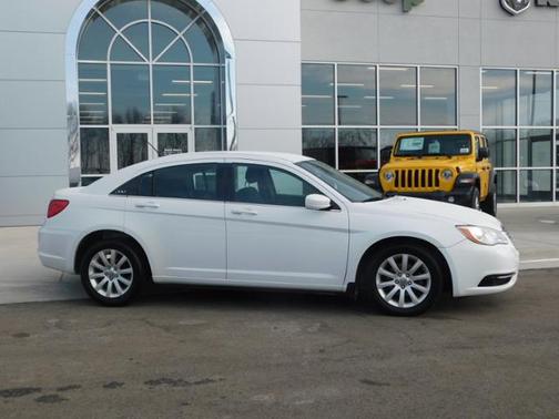 2014 Chrysler 200 Touring