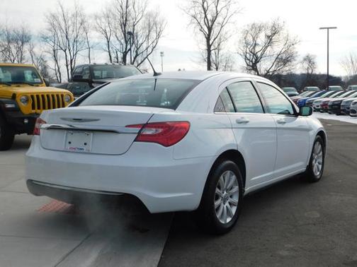 2014 Chrysler 200 Touring