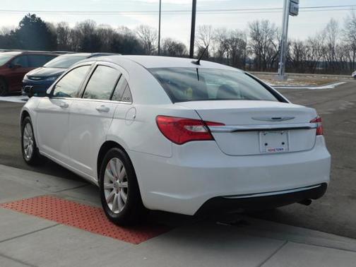 2014 Chrysler 200 Touring