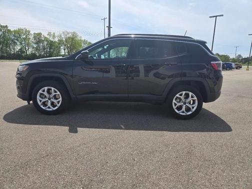 Black 2025 Jeep Compass Latitude